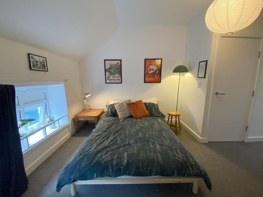 Apartment Biophilic Duplex - Family & Pet Friendly Sheffield